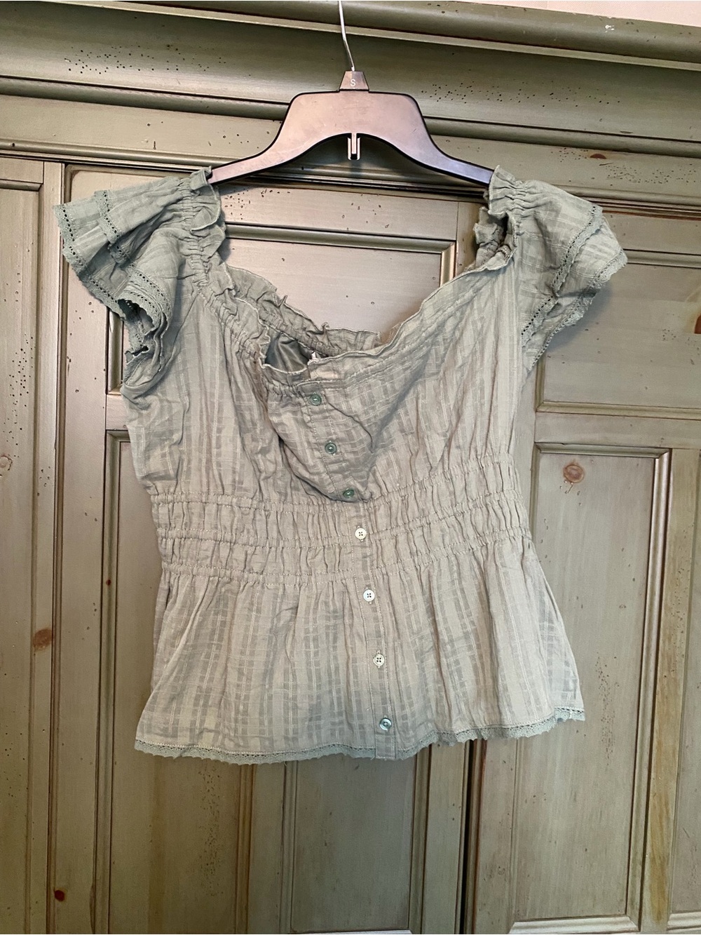 NWT Francesca's Collections Sage Green Ruffle-Sleeve Button Front Top